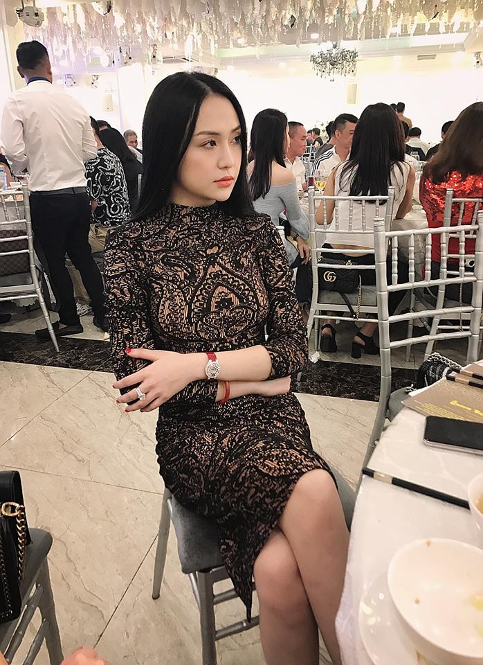 Ít ai ngờ, bà xã Tuấn Hưng có loạt đồng hồ tiền tỷ đắt đỏ cỡ này